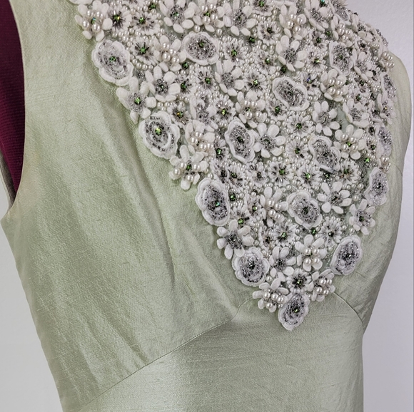 Vintage British Crown Colony of Hong Kong in chartreuse. - Picture 6 of 15